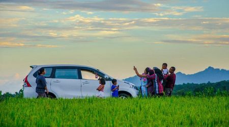 Sewa Mobil Terbaik di Ngawi 