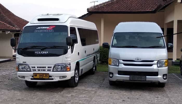 Harga Sewa Mobil Elf per Hari: Pilihan Praktis untuk Perjalanan Kelompok