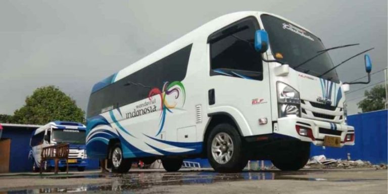Sewa Elf di Gresik: Pilihan Transportasi yang Nyaman dan Fleksibel di Jawa Timur