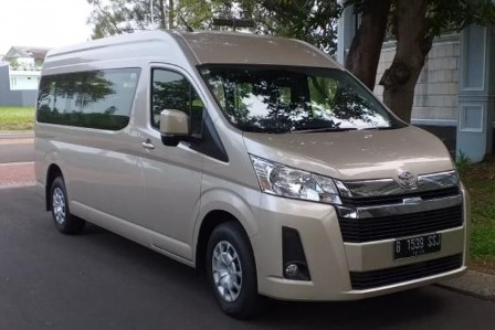 Sewa Hiace Premio Jogja: Perjalanan Anda Semakin di Depan