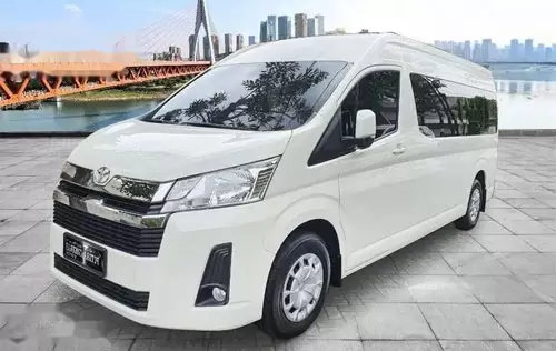 Menjelajahi Keindahan Belitung dengan Nyaman: Sewa Hiace sebagai Pilihan Transportasi