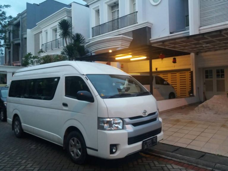 Harga Sewa Toyota Hiace Jakarta: Solusi Buat Perjalanan dan Rekreasi