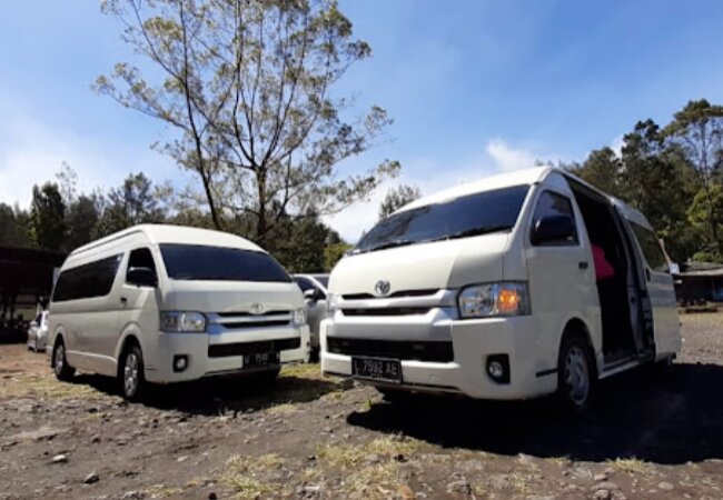 harga sewa mobil Mojokerto
