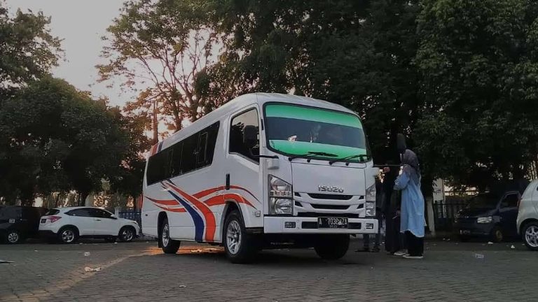 Harga Sewa Mobil Elf di Depok: Pilihan Terbaik untuk Perjalanan Anda