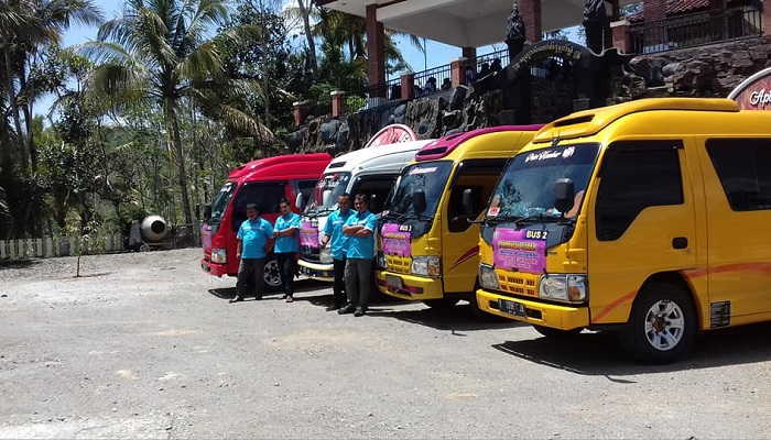 Sewa Mobil Elf Solo: Solusi Terbaik untuk Perjalanan Kelompok Anda