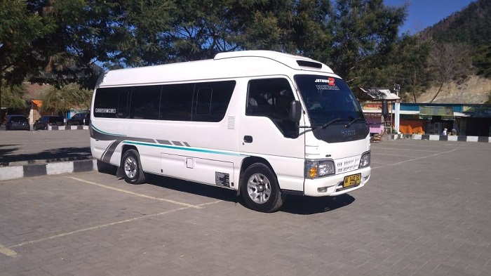 Persewaan Elf: Solusi Transportasi Praktis dan Efisien