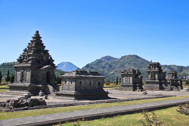 Sewa Hiace Jogja Dieng: Serunya Melakukan Perjalanan di Jogja – Dieng