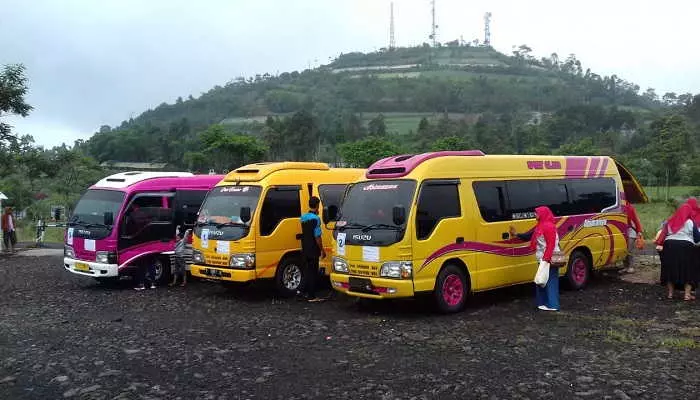Sewa Mobil Elf Sidoarjo