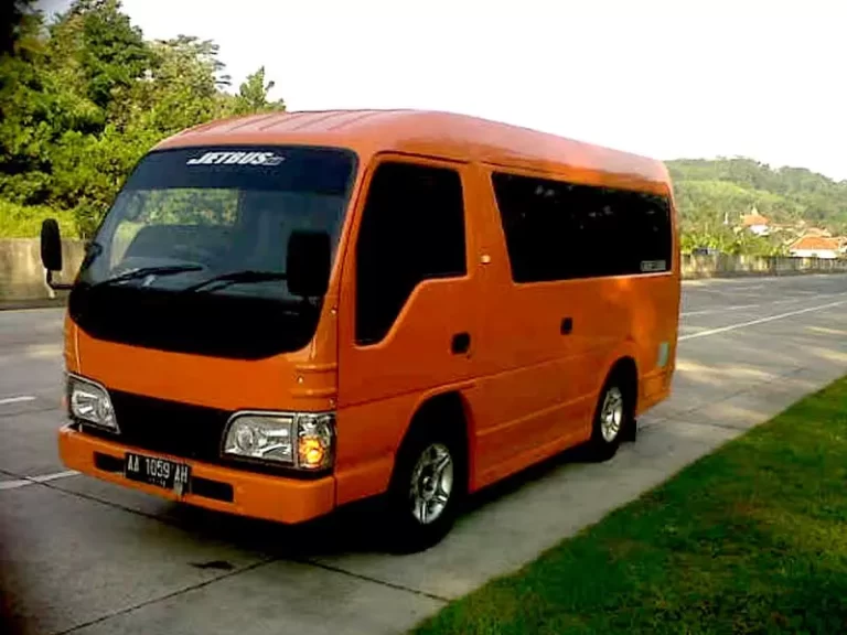sewa minibus elf