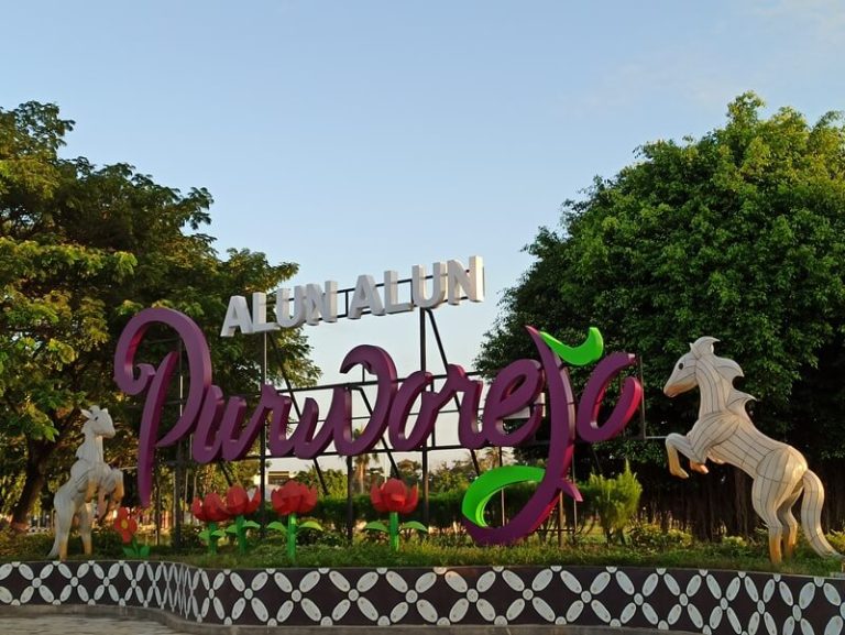 tempat wisata di Purworejo