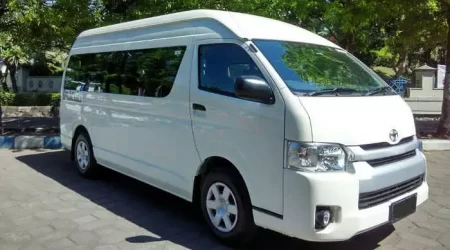 Harga Sewa Mobil Hiace di Surabaya Murah