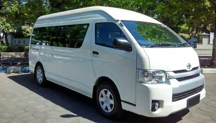 Harga Sewa Mobil Hiace di Surabaya Murah