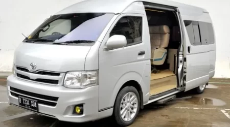 Fasilitas Paket Wisata dengan Sewa Hiace Cilegon