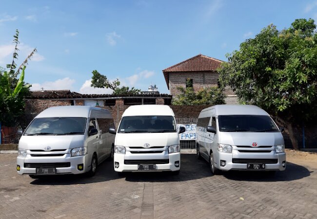 Rekomendasi Sewa Mobil Jember