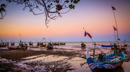 Pantai Idola Banyutowo