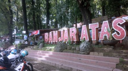 Banjar Atas Rest Area adalah Rekomendasi Wisata di Banjar