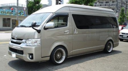 Jasa Sewa Hiace Jakarta Luar Kota