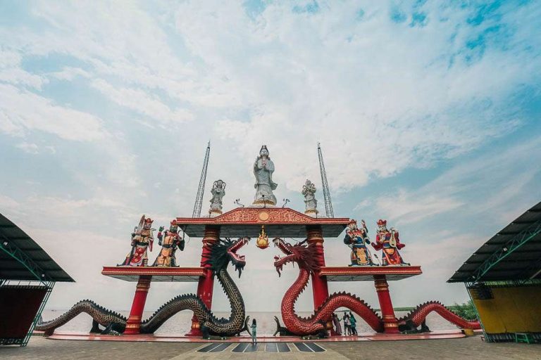 Kelenteng Sanggar Agung