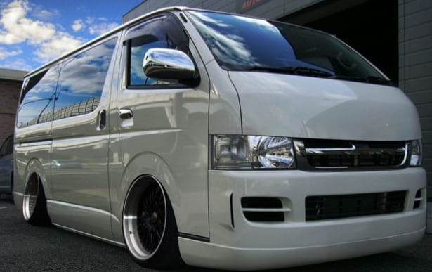 Sewa Hiace Semarang Lepas Kunci