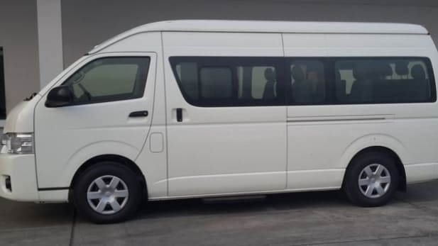 Sewa Hiace Jakarta Ponorogo