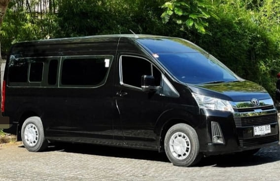 Sewa Hiace Premio Luxury Bandung