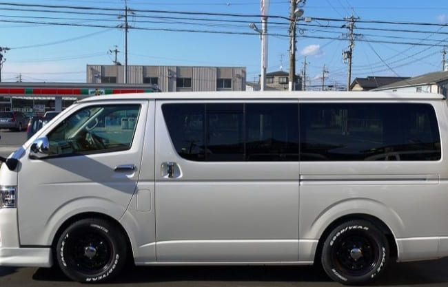 Sewa Hiace Luxury Jakarta Bandung