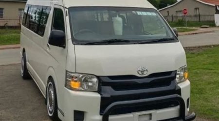 Sewa Mobil Hiace Semarang