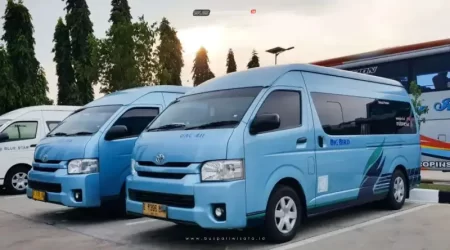 Sewa Mobil Hiace Blue Bird